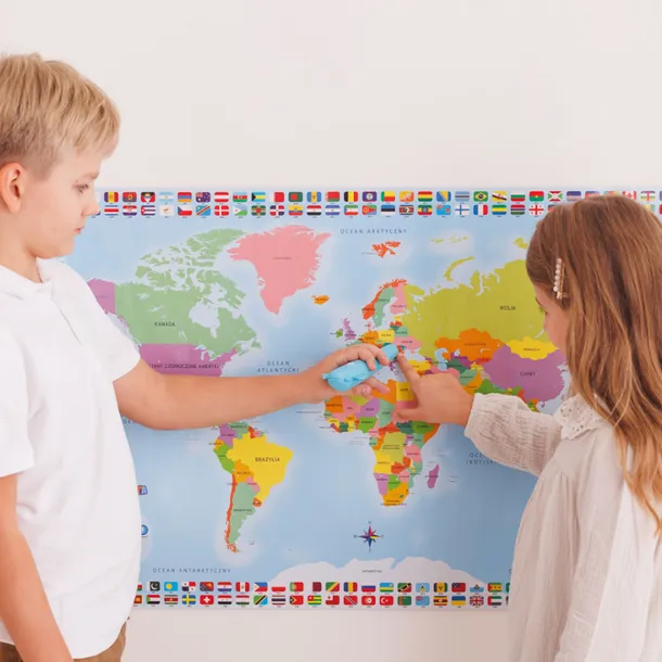 interaktywna-mapa-swiata-dumel-material-plastik