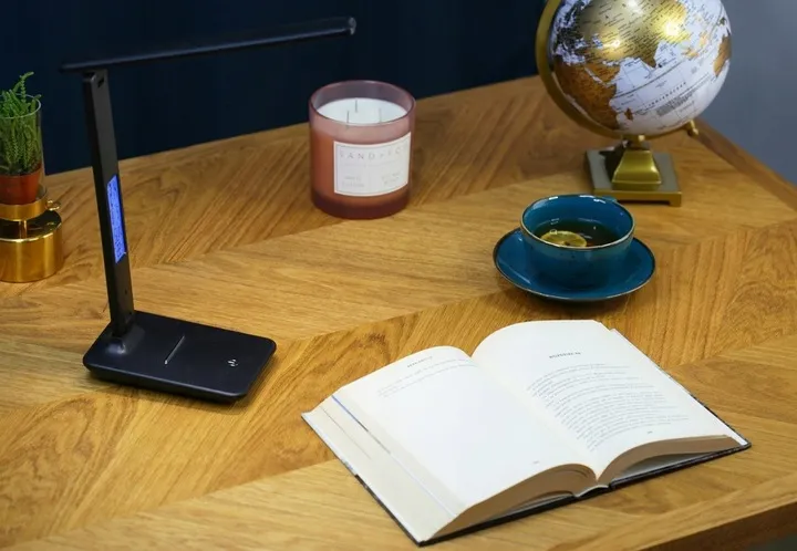 lampka-led-biurkowa-szkolna-biurko-wyswietlacz-lcd-zegar-data