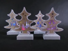 choinka-stojaca-swiecaca-na-baterie-21cm