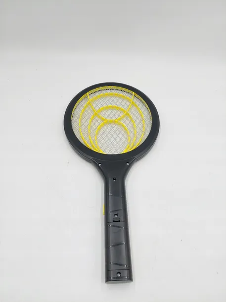 lapka-przeciwko-muchom-mafiti-rodzaj-lapka