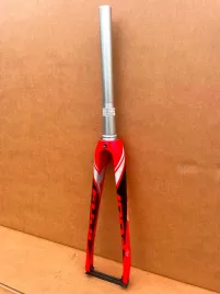 widelec-carbonowy-fuji-altamira-2-5-alu-carbon-qr-hamulec-szczekowy