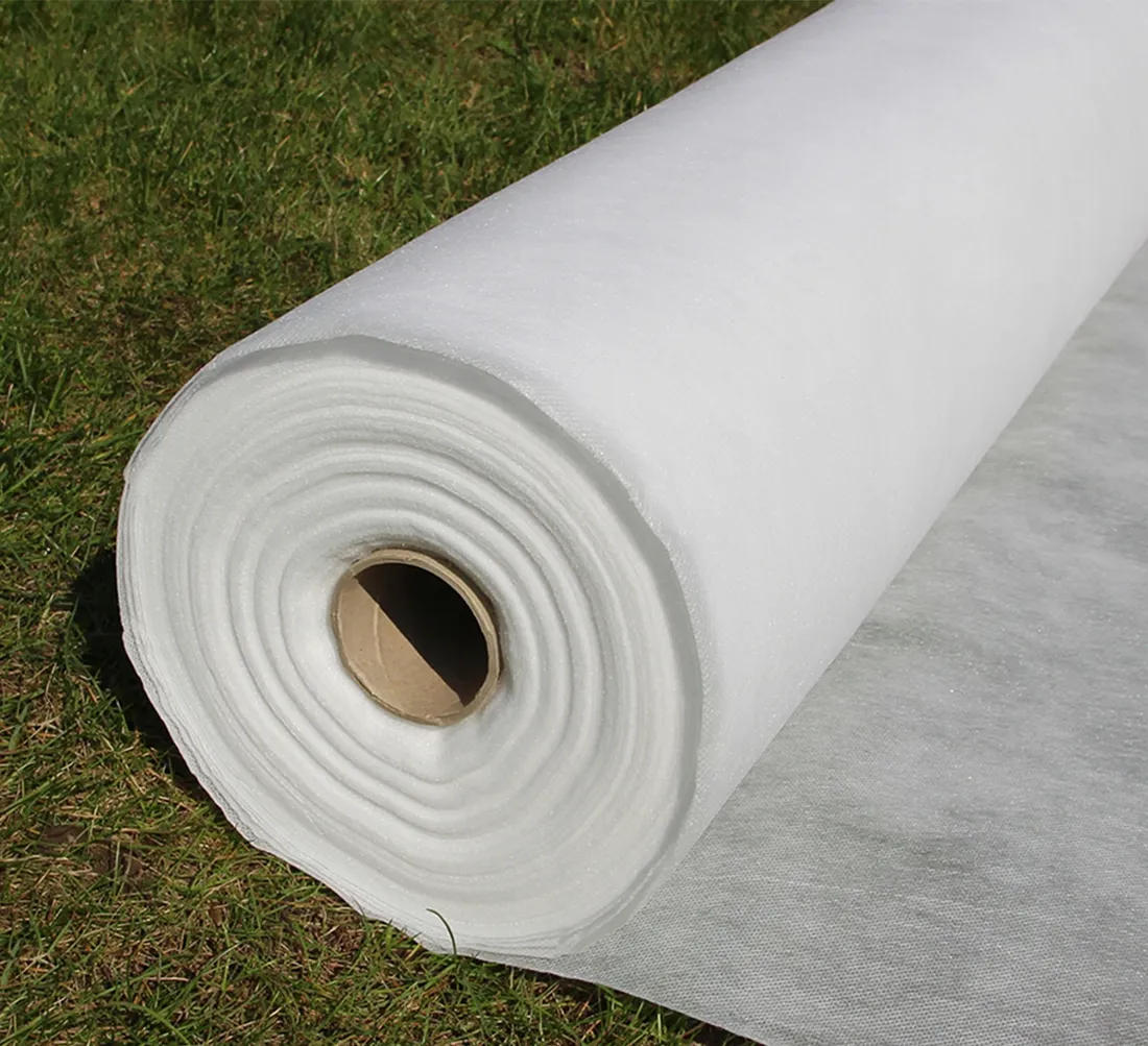 agrowloknina-635x10-m-okryciowa-biala-wiosenna-23g-na-przymrozki-truskawki