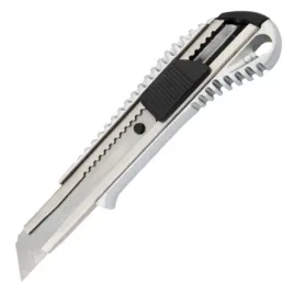 noz-do-tapet-18mm-metalowy-prowadnica-pro-nu016