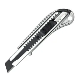 noz-do-tapet-18mm-metalowy-prowadnica-solid-5639