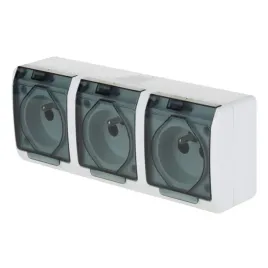 gniazdo-potrojne-3x2p-z-hermes-dymne-ip44-elektroplast-0323-01-hermetyczne