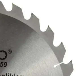 pila-tarczowa-do-drewna-400x32x30t-z-weglikiem-geko-g00159