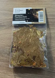 konfetti-kieliszki-i-butelki-zlote-liarno-home-sylwester-nowy-rok