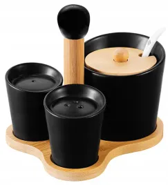 zestaw-cukiernica-solniczka-pieprzniczka-na-bambusie-podstawka-czarny-box