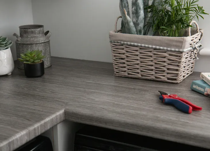 okleina-drewnopodobna-fornir-dab-szary-folia-na-drzwi-blat-meble-90x100-kod-producenta-c100-090-0100s