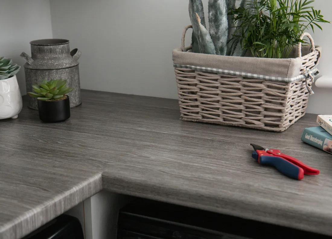 okleina-drewnopodobna-fornir-dab-szary-folia-na-drzwi-blat-meble-90x100-stan-nowy