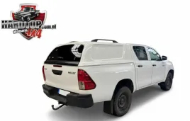 zabudowa-paki-toyota-hilux-2015-4x4-bez-szyb-pelne-boki-hardtop-premium