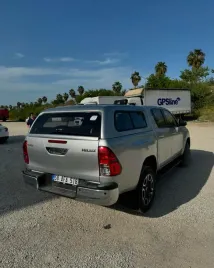 toyota-hilux-vii-2016-zabudowa-hardtop-wytrzymaly-szczelny