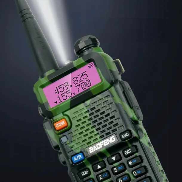 baofeng-vysilacka-uv-5r-8w-camo-model-uv-5r-8w