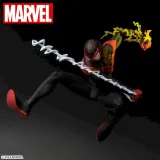 figurka-marvel-miles-morales-act-cut-premium-stan-nowy-rodzaj-gadzetu-ksiazkowy-komiksowy-filmowy