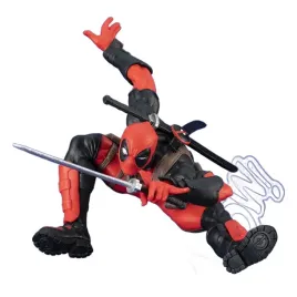 figurka-marvel-deadpool-creatorcreator-premium