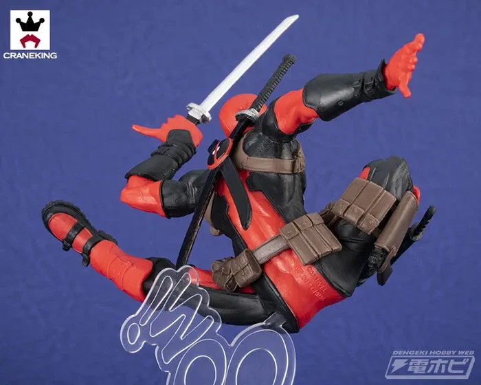 figurka-marvel-deadpool-creatorcreator-premium-rodzaj-gadzetu-ksiazkowy-komiksowy-filmowy