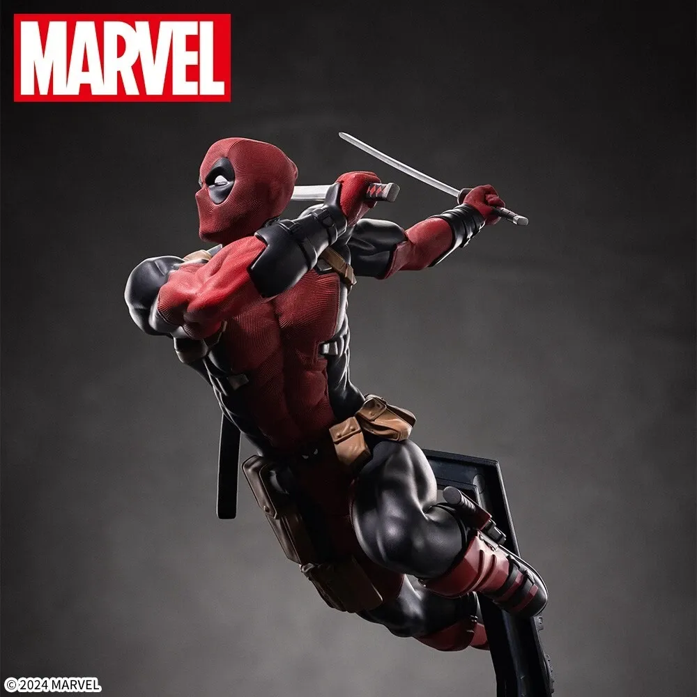 figurka-marvel-deadpool-luminasta-premium-stan-nowy