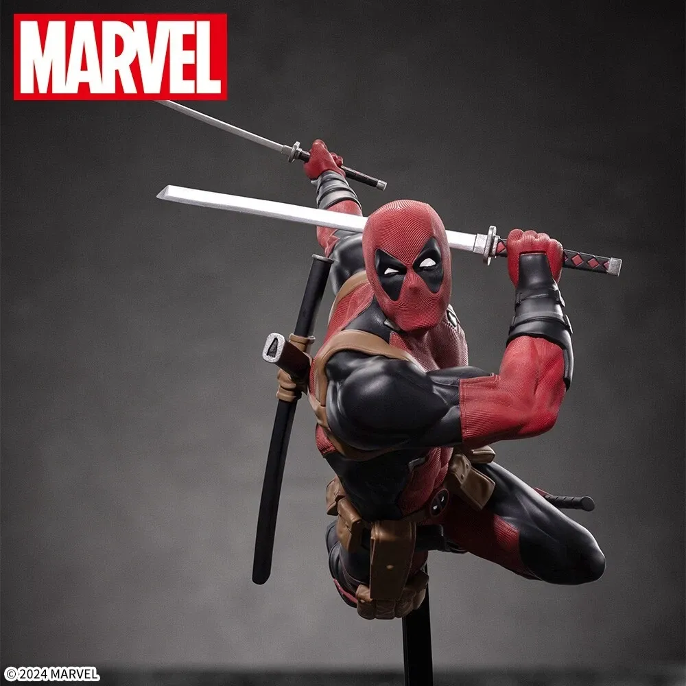 figurka-marvel-deadpool-luminasta-premium