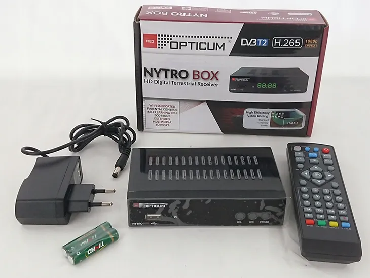 dekoder-dvb-t-opticum-nytro-box-waga-z-opakowaniem-0-6-kg