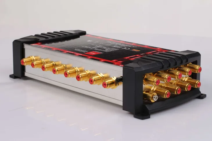 multiswitch-9-16-opticum-oms-916-pro-waga-produktu-0-4-g