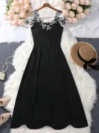 shein-czarna-trapezowa-sukienka-maxi-z-kwiatowym-haftem-s-65414