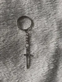 brelok-breloczek-srebrny-miecz