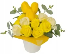 bukiet-gotowy-prezent-zolte-roze-tulipan-kwiaty-mydlane-prezent-box-stroik