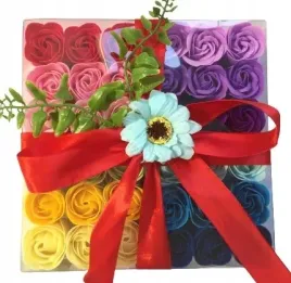 flower-box-kwiaty-mydlane-pachnace-w-pudelku-na-prezent-upominek-dodatek