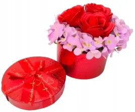 flower-box-kwiaty-mydlane-roze-hortensje-na-prezent-upominek-kobiety-bukiet