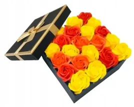flower-box-pachnace-wiosenne-roze-mydlane-gotowy-prezent-dzien-kobiet-mamy