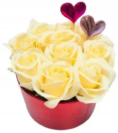 flower-box-pudelko-z-kwiatami-mydlanymi-roza-na-upominek-prezent-bliskich