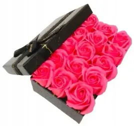 kwiaty-mydlane-rozowe-roze-flower-box-czarny-dla-kobiety-uroczystosci-dar