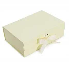 plaskie-pudelko-na-prezent-kremowe-pakowanie-box-upominek-gift-28x20x9cm