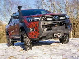 zestaw-lamp-lazer-triple-r-750-elite-gen2-toyota-hilux-invincible-x-2021