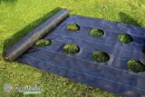 agrotkanina-11x50m-z-otworami-90g-czarna-uv-mata-na-chwasty-pod-truskawki-stan-opakowania-oryginalne