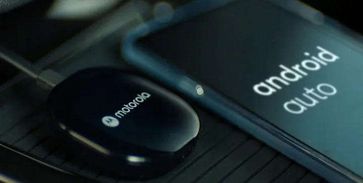 bezprzewodowy-adapter-android-auto-motorola-ma1