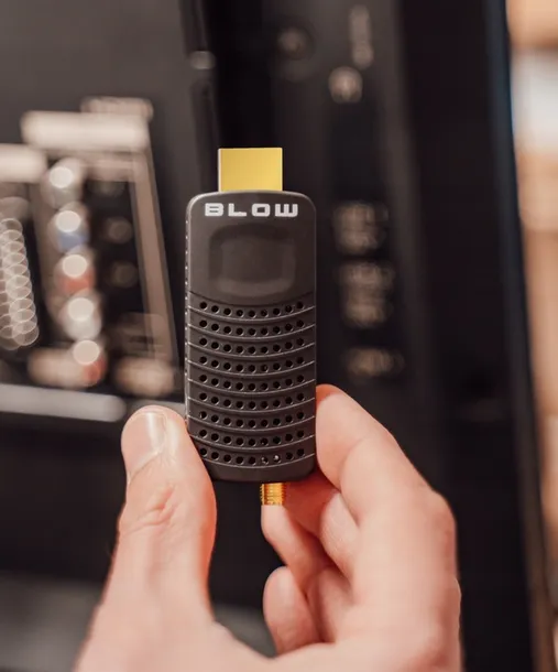 dekoder-tuner-tv-dvb-t2-hevc-h-265-full-hd-mini-stick-pilot-baterie-produkt-wprowadzony-do-obrotu-na-terenie-ue-przed-13-12-2024-nie