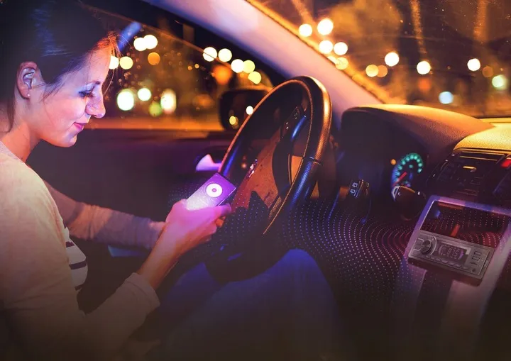 xblitz-rf100-radio-samochodowe-bluetooth-usb-x2-micro-sd-multicolor-odtwarzane-formaty-plikow-mp3