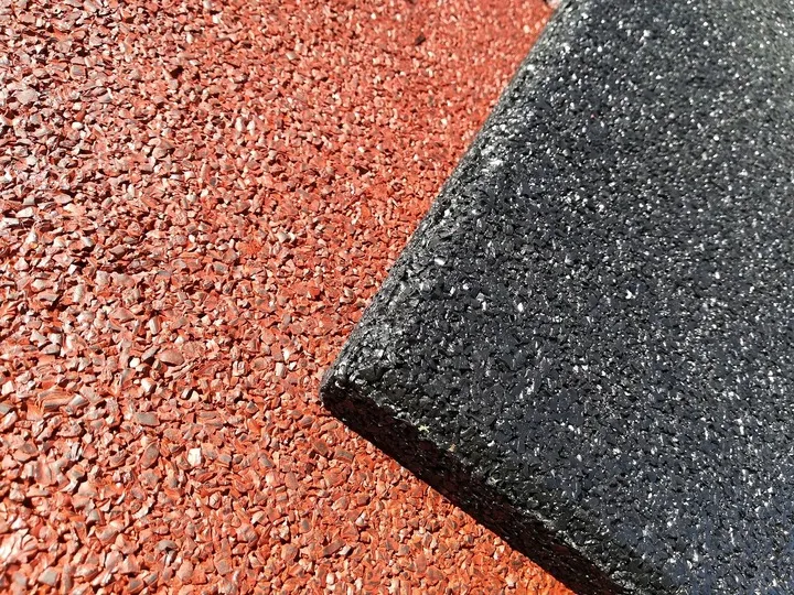 zabezpieczenie-pod-sprzet-silownia-podloga-fitness-50x50x2cm-czarna