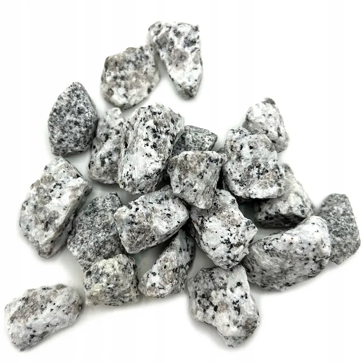 grys-granitowy-dalmatynczyk-16-22mm-kamienie-ogrodowe-ozdobne-20kg