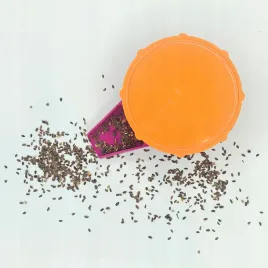 siewnik-ogrodowy-z-regulowana-szczelina-wysiewow-i-wielkosci-ziaren-nasion