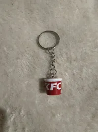 brelok-breloczek-kubelek-kfc