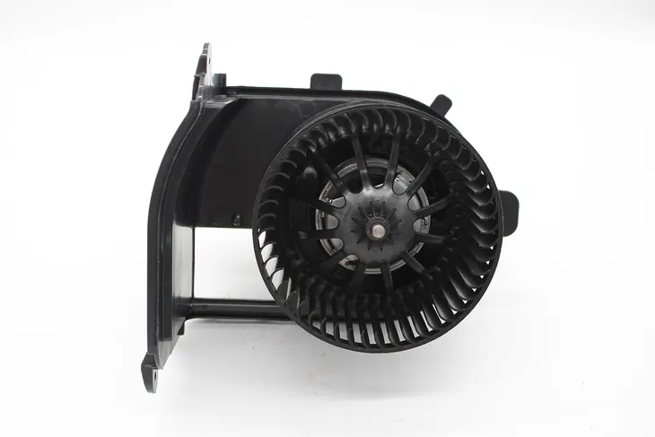 dmuchawa-renault-clio-98-ac-waga-z-opakowaniem-4-kg