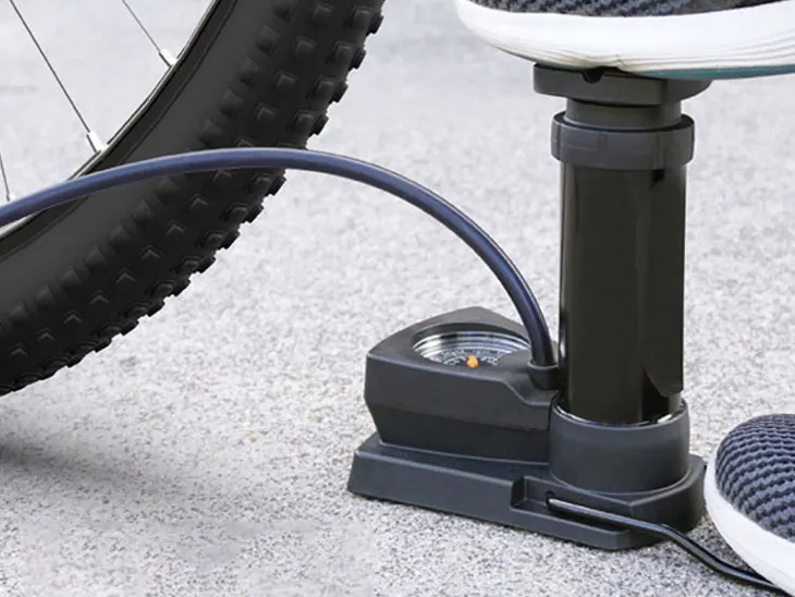 pompka-nozna-metalowa-mini-z-manometrem-amio-marka-inna-stan-nowy