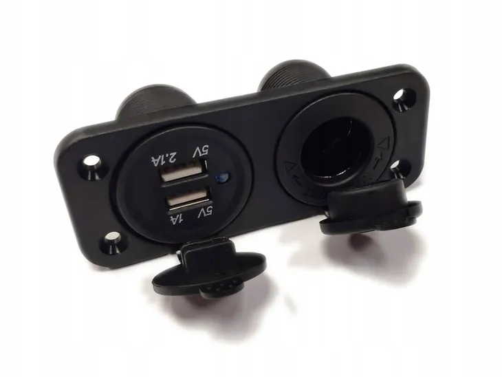ladowarka-samochodowa-2xusb-31a-12v-24v-gniazdo-stan-nowy-marka-peiying