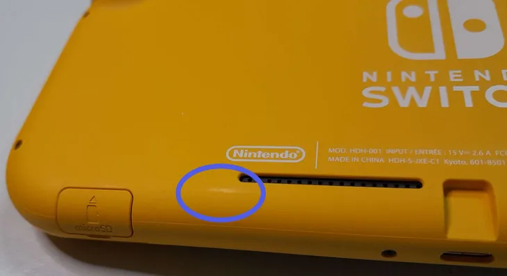 konsola-nintendo-switch-lite-zolty-kolor-zolty