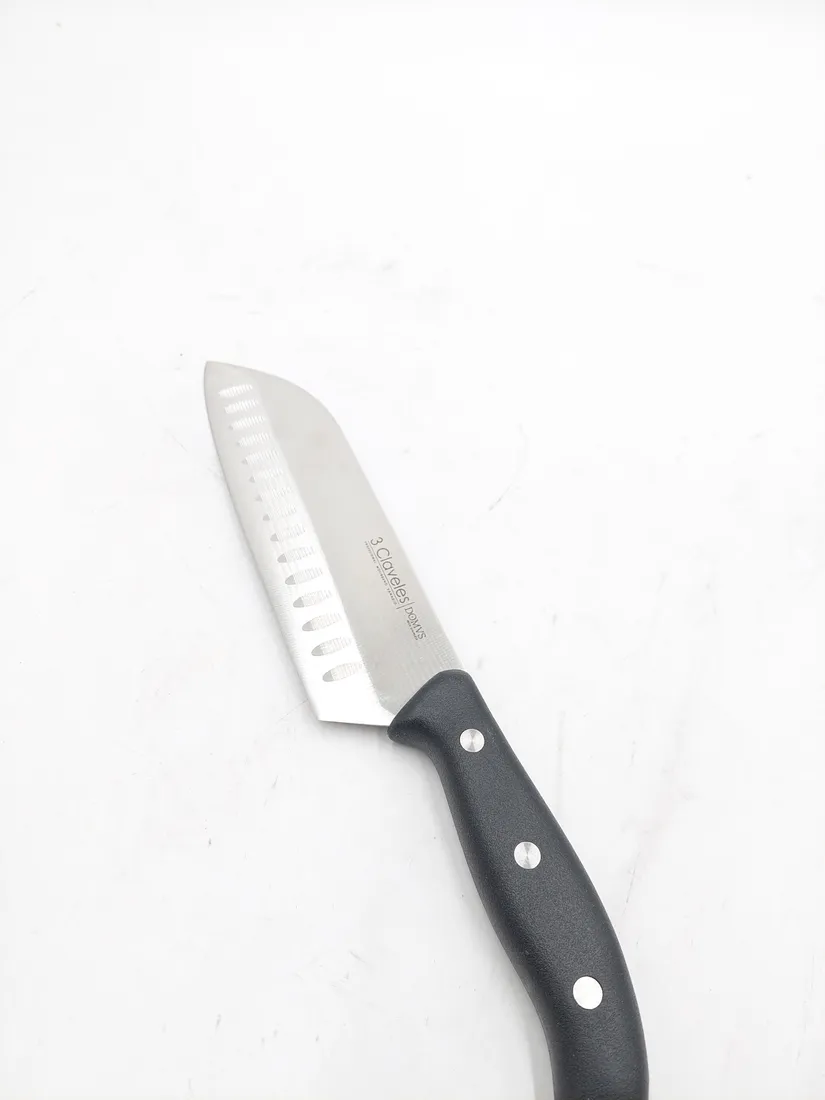 3-claveles-noz-santoku-18-cm-stan-powystawowy