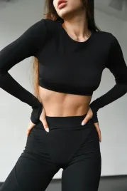 damski-czarny-crop-top-obcisly-top-sportowy-na-silownie-joge-i-trening-m