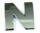 naklejka-chrom-3d-emblemat-litera-n