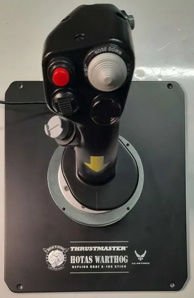 joystick-thrustmaster-hotas-warthog-flight-stick-model-2960738
